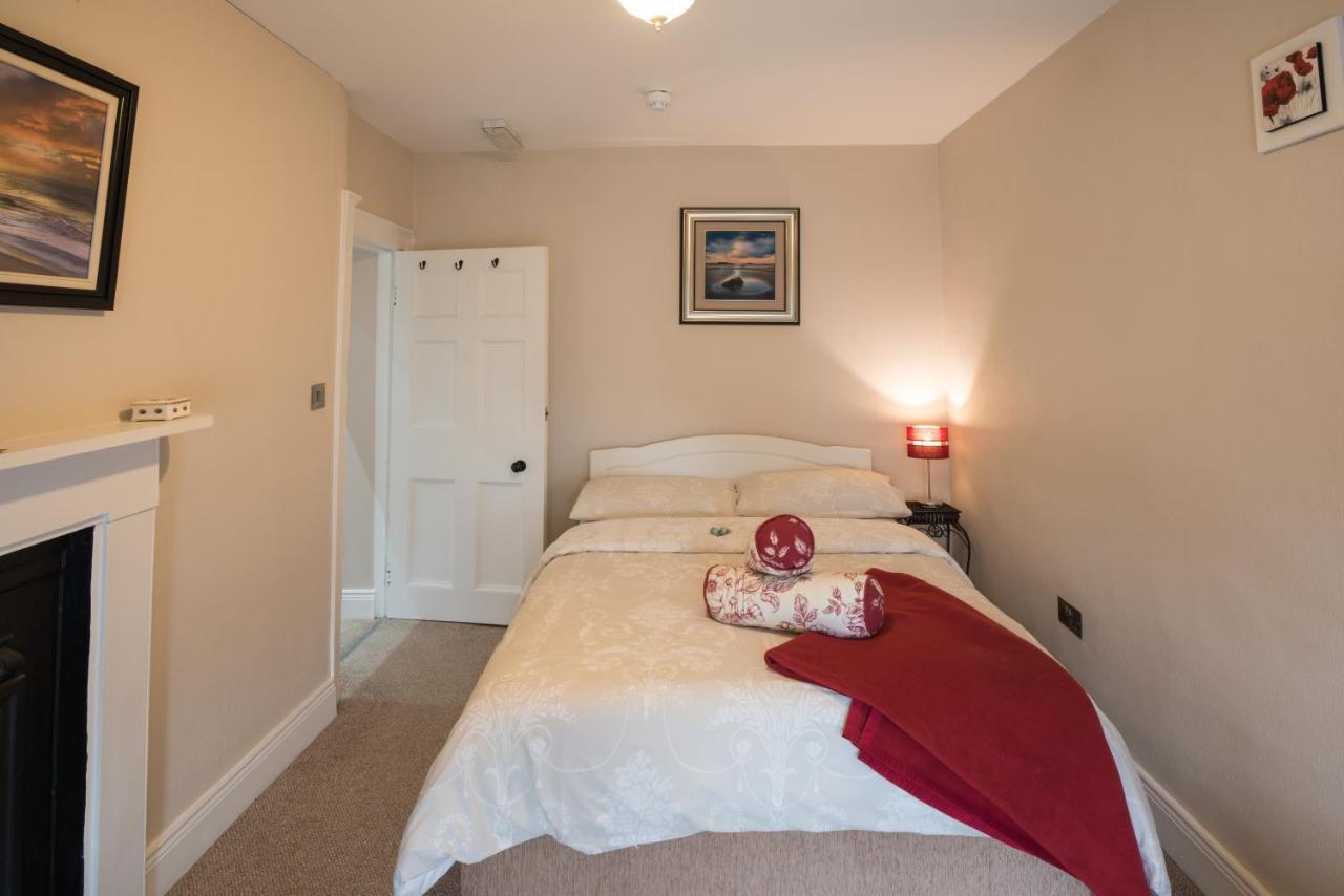 Charming 2-Bed Apartment In Donegal Town Centre Екстериор снимка