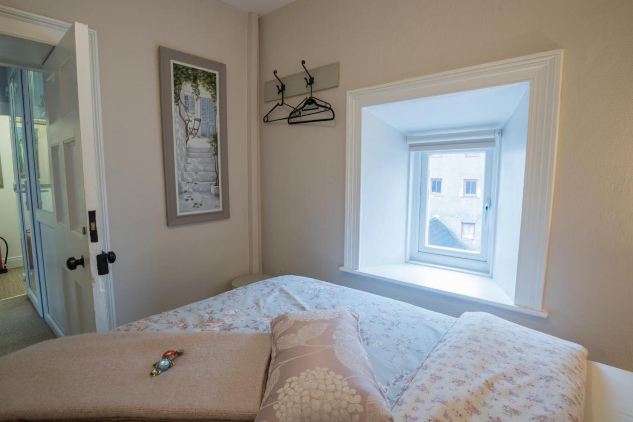 Charming 2-Bed Apartment In Donegal Town Centre Екстериор снимка